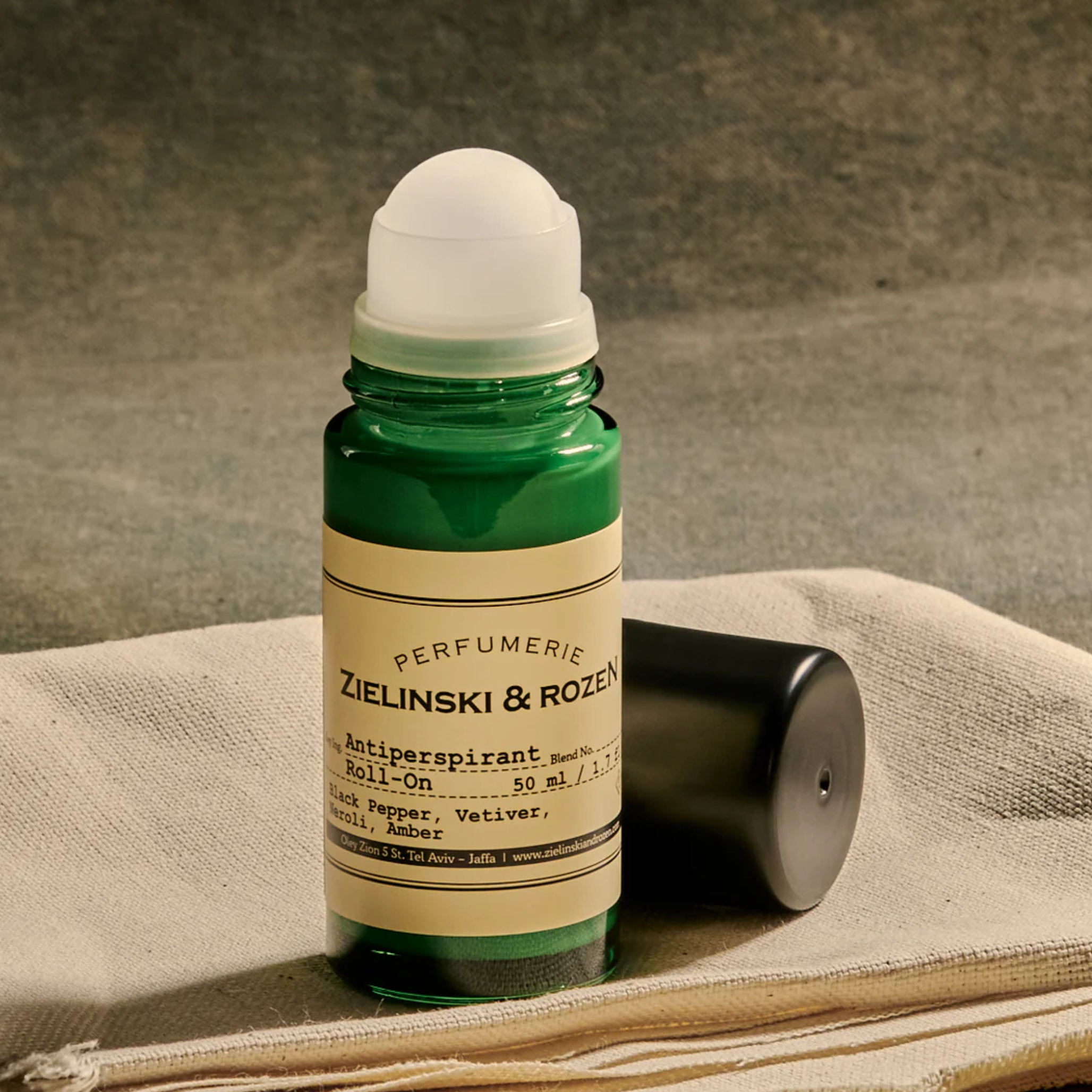 Антиперспірант roll-on Black Pepper, Vetiver, Neroli, Amber (ex. Black Pepper & Amber, Neroli) (50 мл)