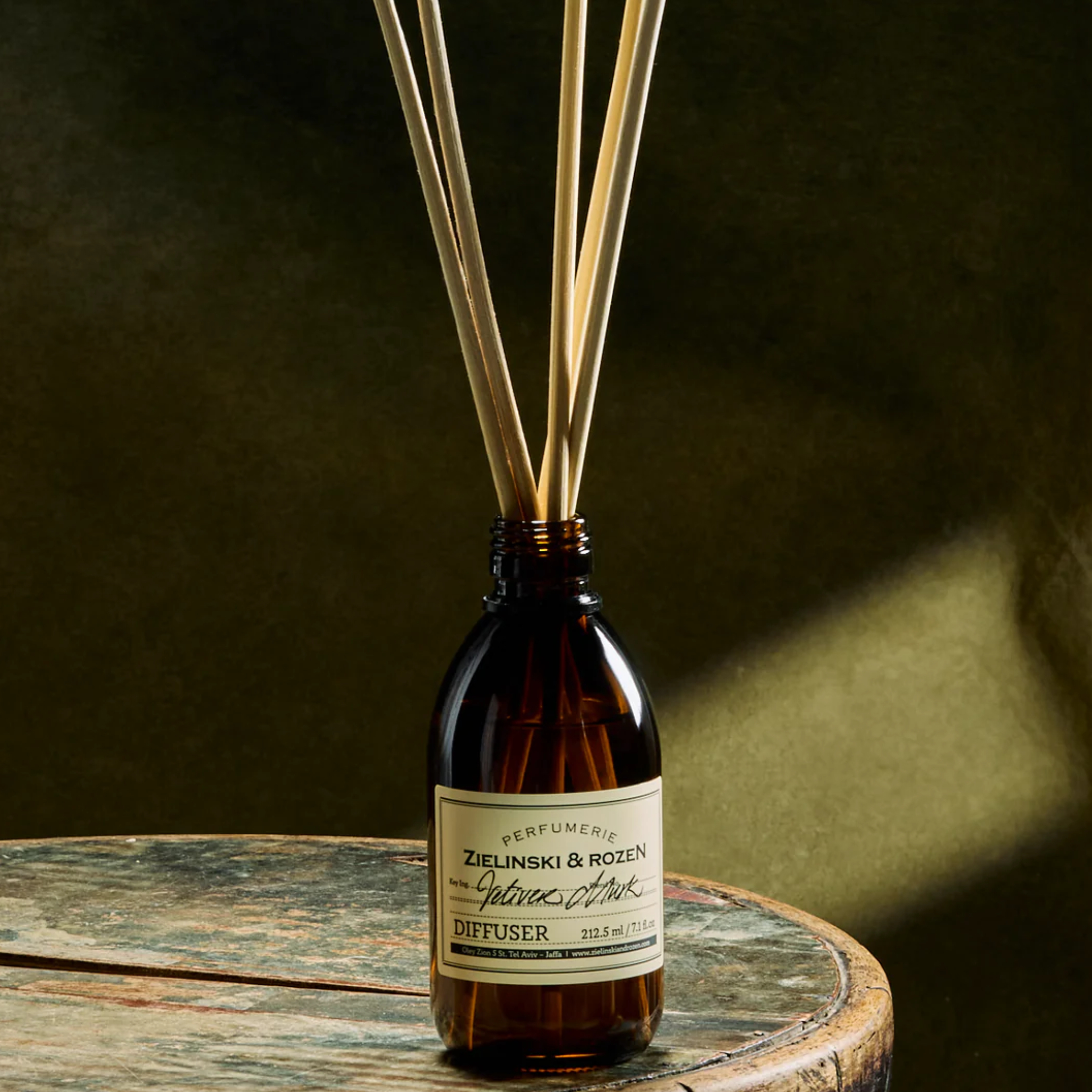 Диффузор для ароматерапии Vetiver, Musk (ex. Lemongrass & Vetiver, Amber) (212,5мл) 