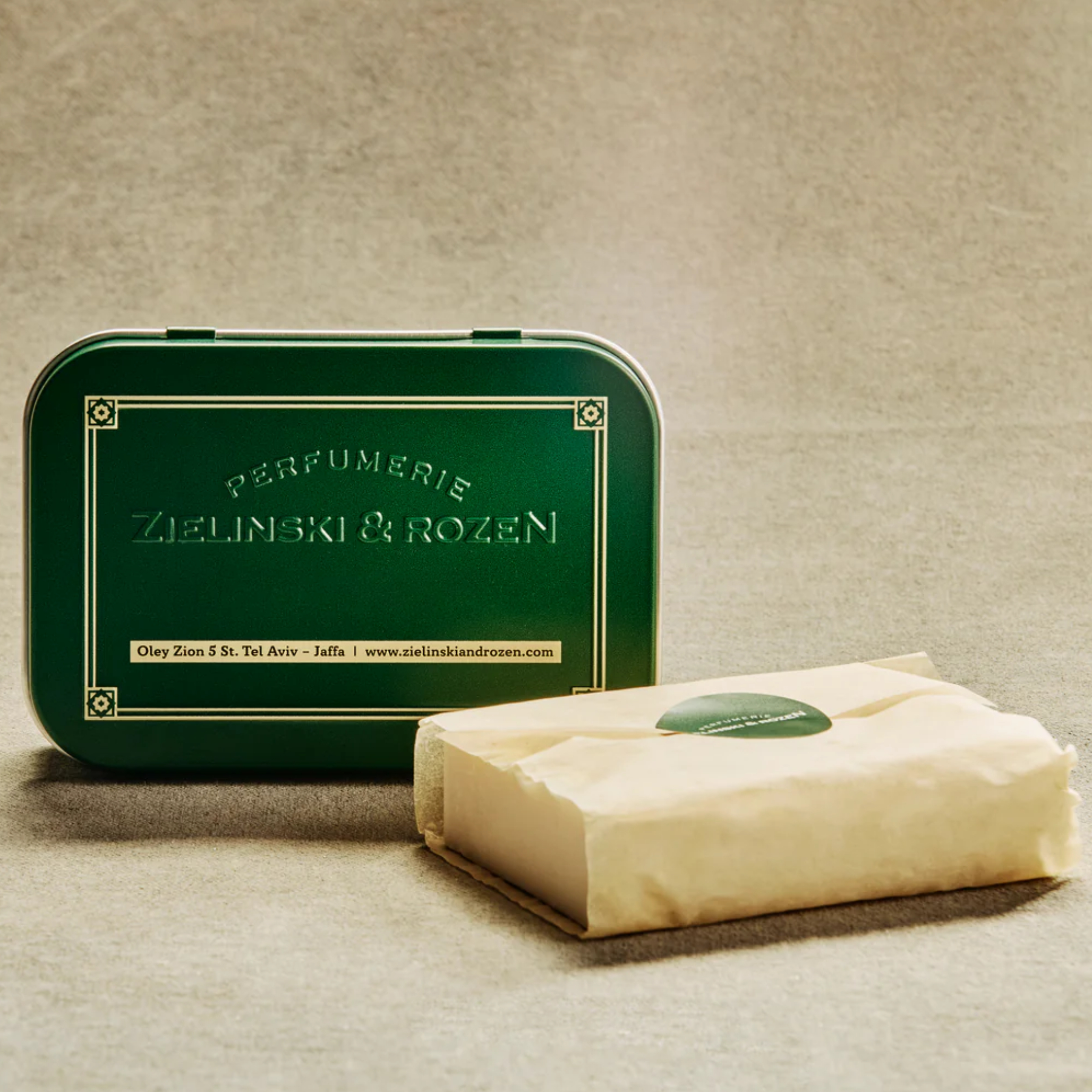 Твердое мыло в алюмінієвій мильниці Black Pepper, Vetiver, Neroli, Amber (ex. Black Pepper & Amber, Neroli) (100гр)